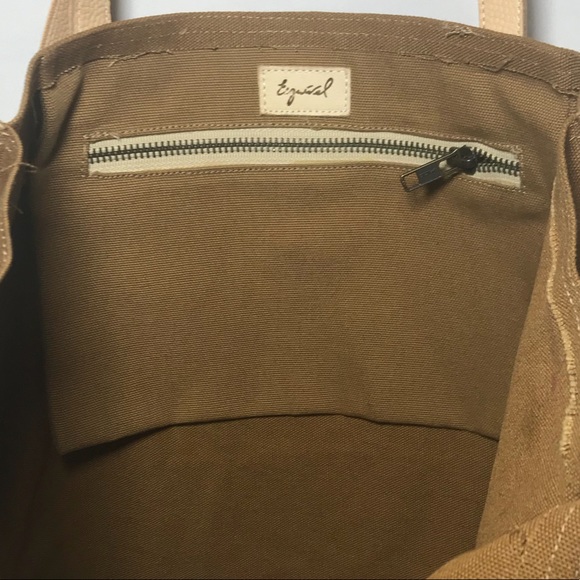 Esquivel X Tote - Picture 4 of 4